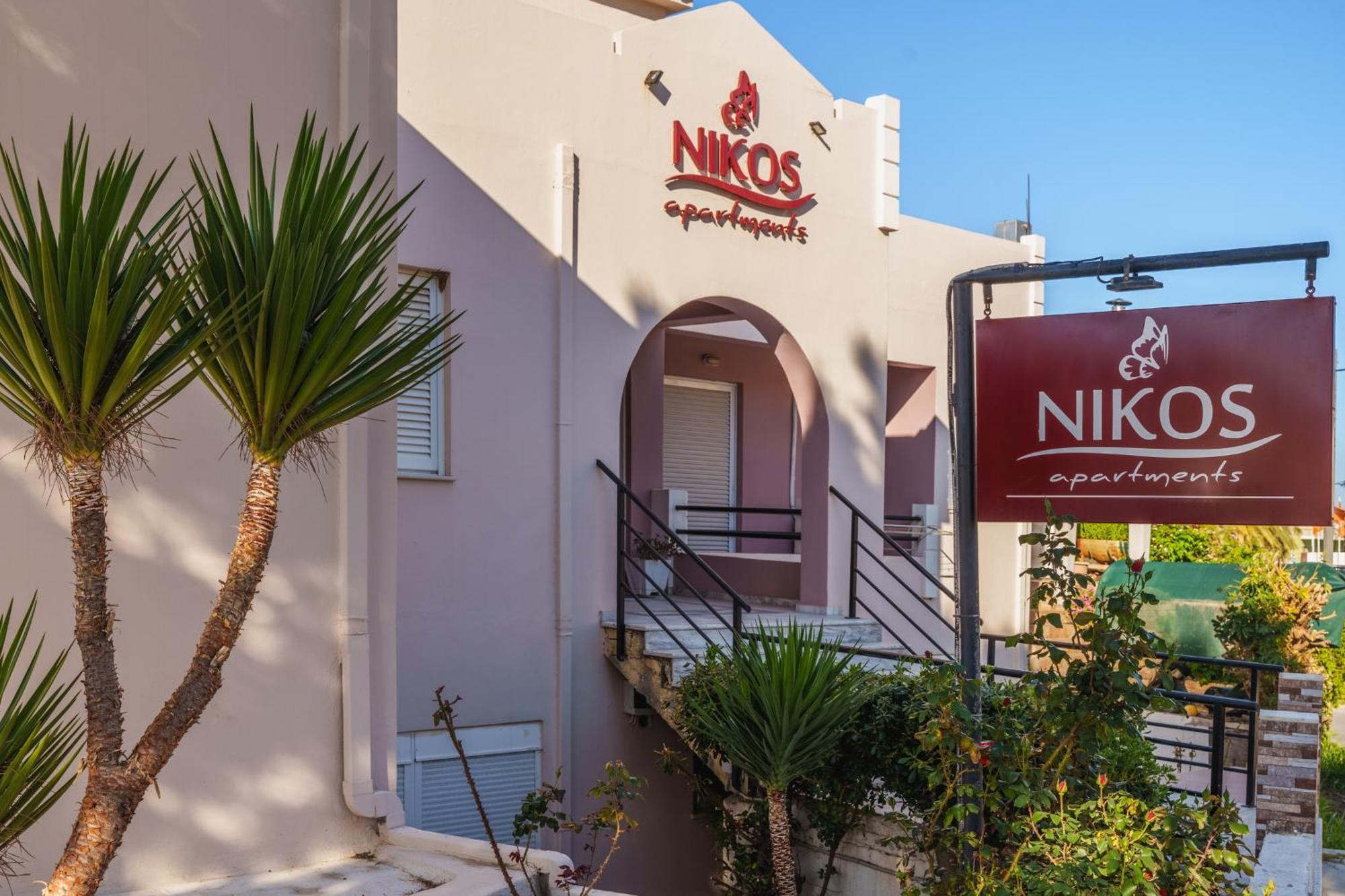 Nikos Apartments Agia Marina Exteriér fotografie