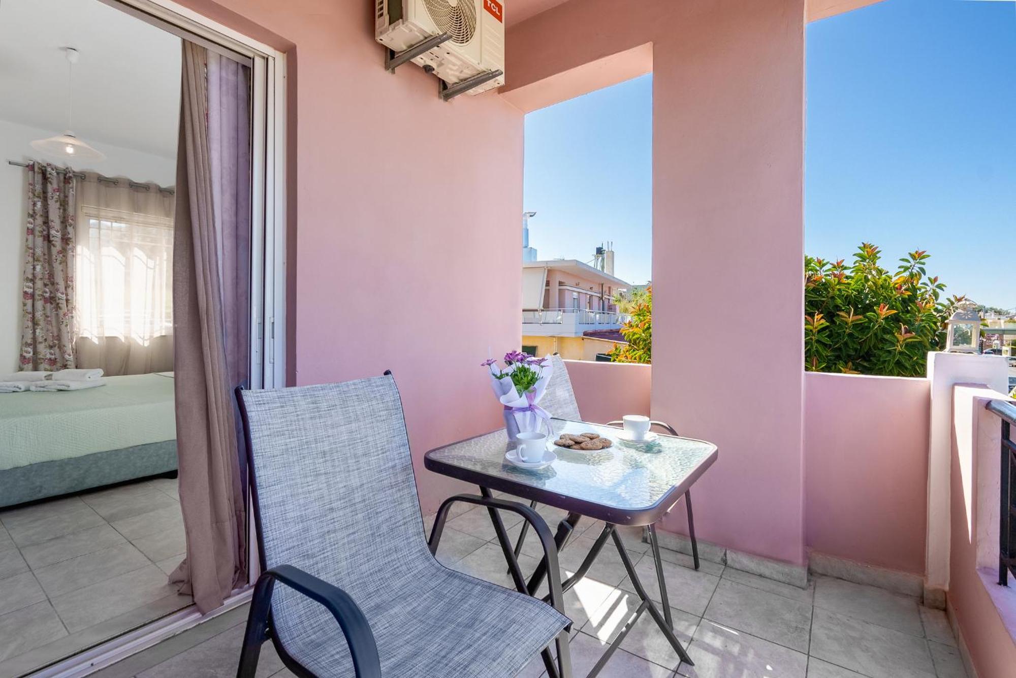 Nikos Apartments Agia Marina Exteriér fotografie