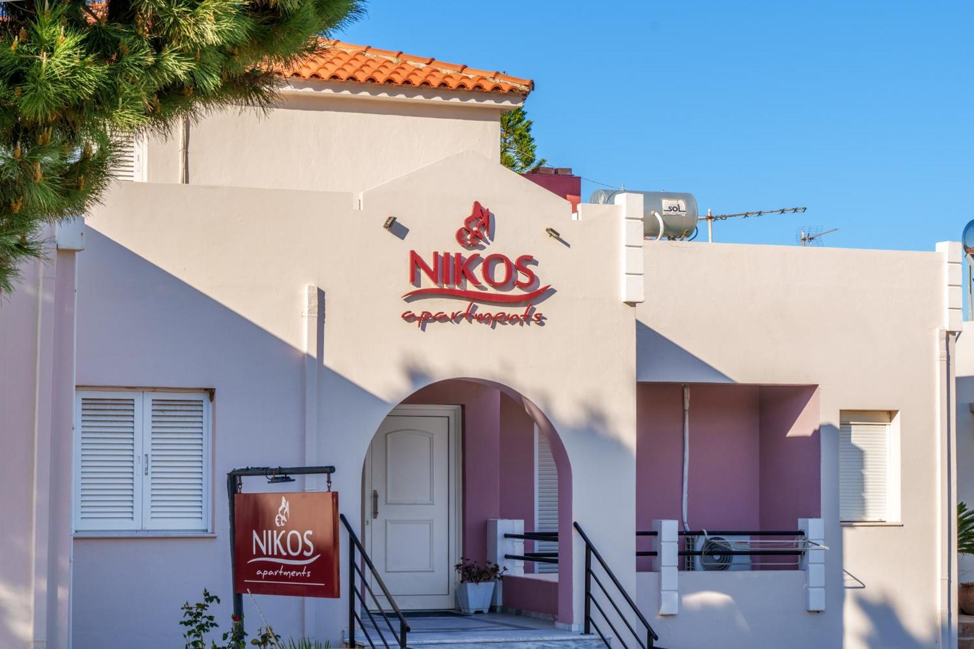 Nikos Apartments Agia Marina Exteriér fotografie
