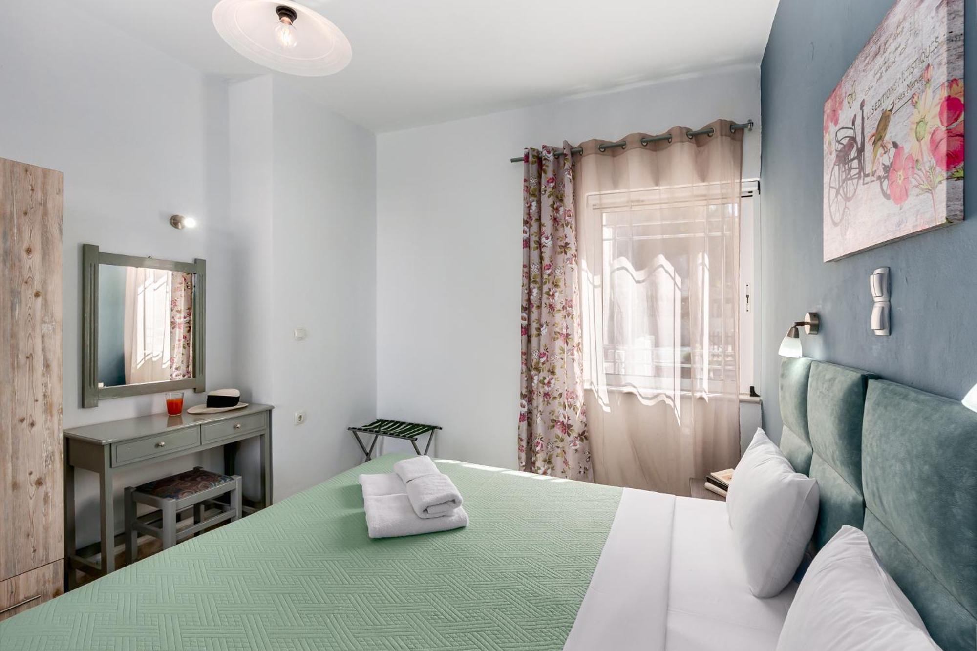 Nikos Apartments Agia Marina Exteriér fotografie