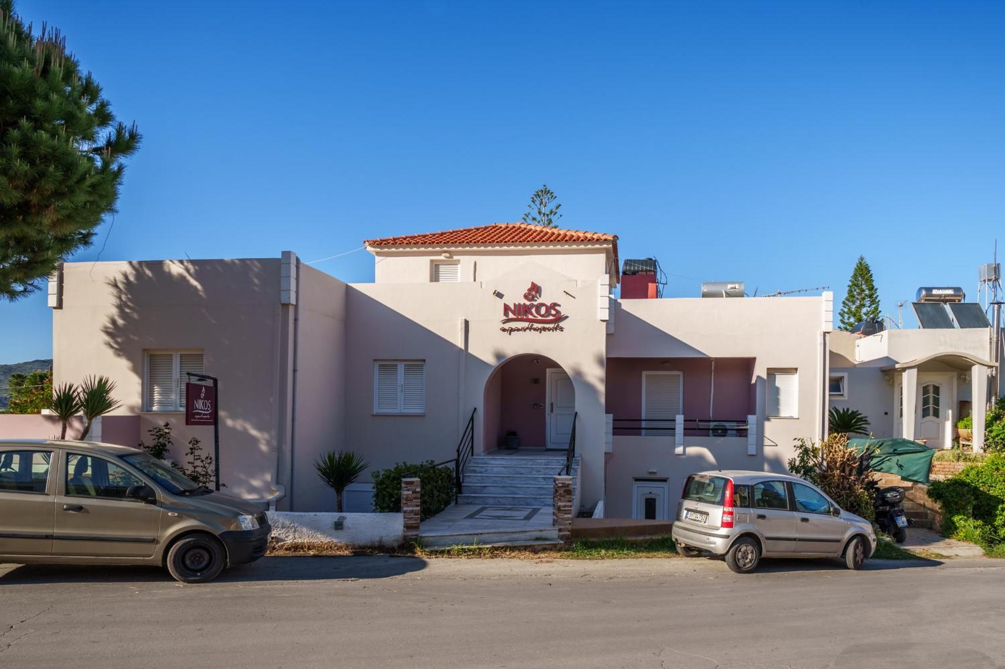 Nikos Apartments Agia Marina Exteriér fotografie