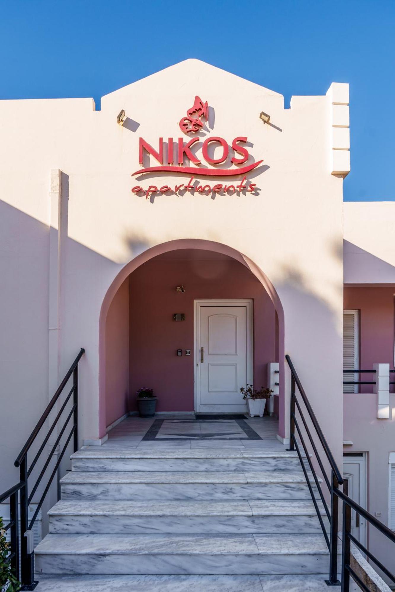 Nikos Apartments Agia Marina Exteriér fotografie