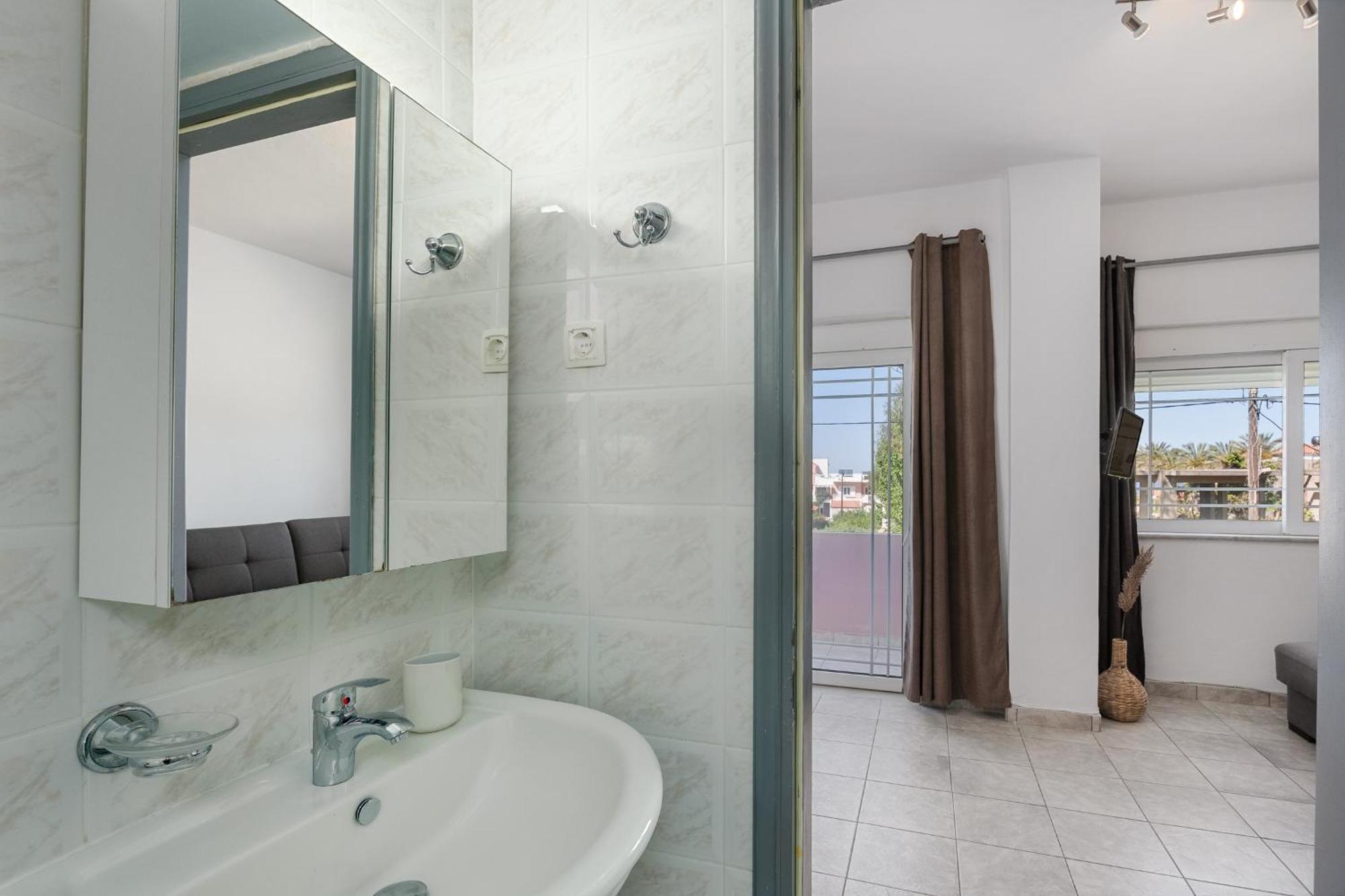 Nikos Apartments Agia Marina Exteriér fotografie